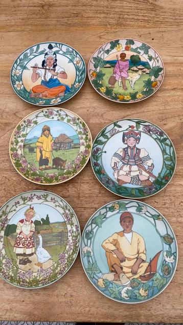 Villeroy&Boch borden beschikbaar voor biedingen