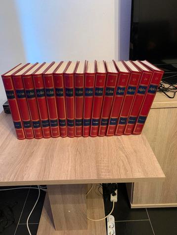 La grande encyclopédie en couleurs Alpha. En bon état  disponible aux enchères