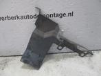 RADIATEURKAP LINKS Volvo 940 II (01-1990/10-1998) (1358536), Gebruikt, Links, Volvo