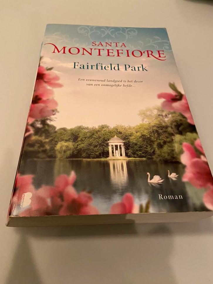 Santa Montefiore - Fairfield Park, Boeken, Literatuur, Zo goed als nieuw, Ophalen