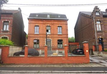 Maison à vendre à Charleroi Couillet, 4 chambres beschikbaar voor biedingen