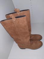 Bottes daim beige  p.42, Beige, Neuf, Bottes hautes