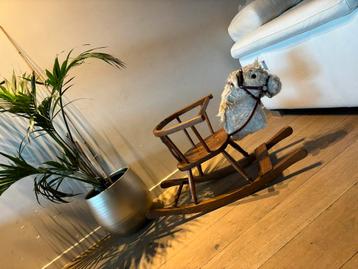 Hobbelpaard beschikbaar voor biedingen