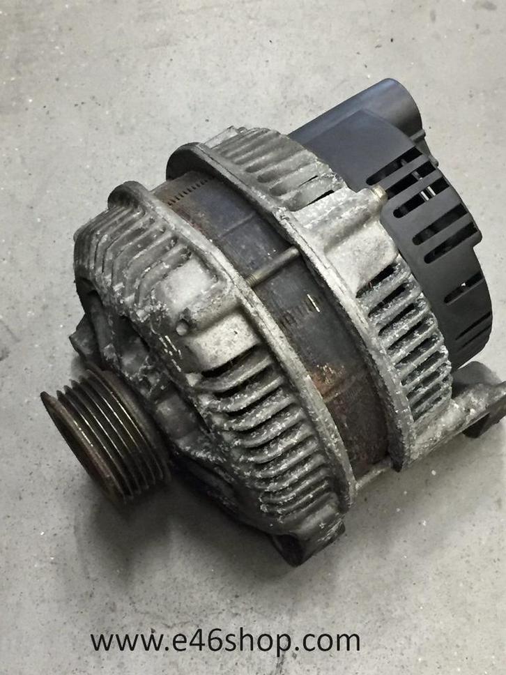 Dynamo BMW E39 525 d m57 motor  oe 2247389, Auto-onderdelen, Motor en Toebehoren, BMW, Gebruikt, Ophalen of Verzenden