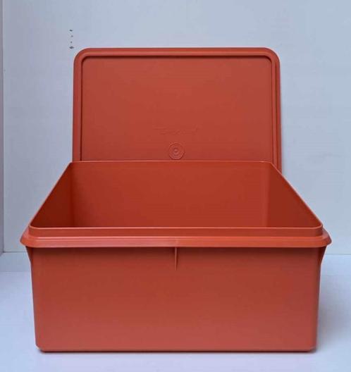 Tupperware™ « Provision Box » 10 liter - rood, Huis en Inrichting, Keuken | Tupperware, Nieuw, Bus of Trommel, Rood, Verzenden