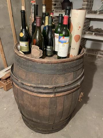 Houten wijnvat beschikbaar voor biedingen