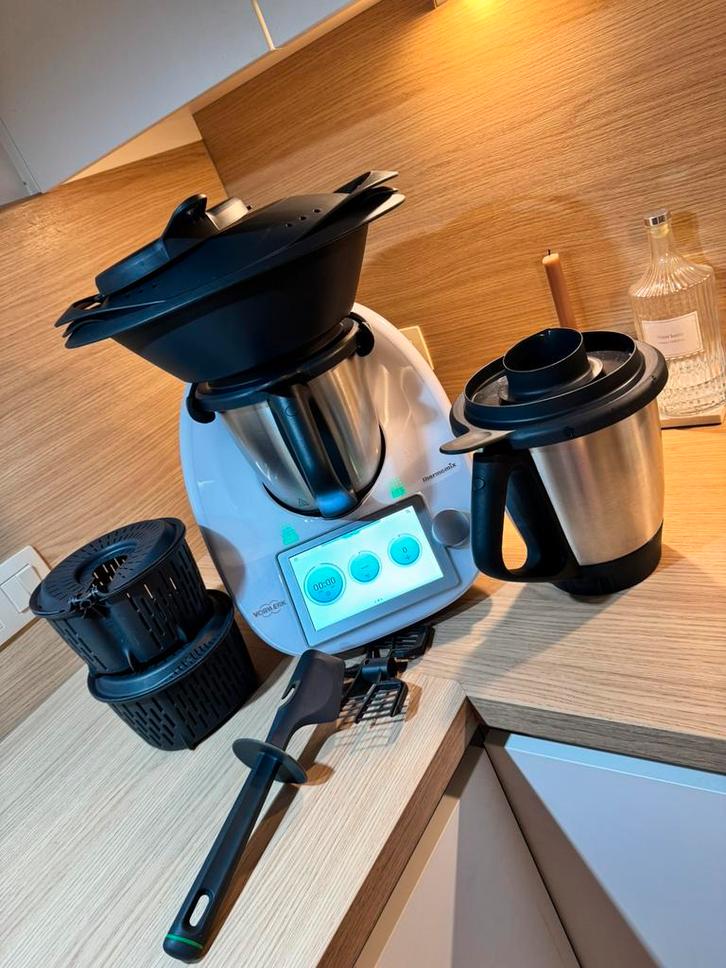 Thermomix TM6 excellent état /topstaat avec/met accessoires, Elektronische apparatuur, Keukenmixers, Zo goed als nieuw, Ophalen