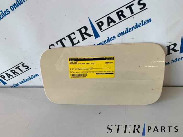 Tank Klep van een Mercedes E-Klasse (GEEL), Auto-onderdelen, Carrosserie, Mercedes-Benz, Gebruikt, 3 maanden garantie, Ophalen of Verzenden