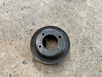 Poelie waterpomp metaal diverse BMW diesel modellen E36 E39  beschikbaar voor biedingen