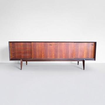  Groot dressoir Vintage dressoir Oswald Vermaercke V-vorm  beschikbaar voor biedingen