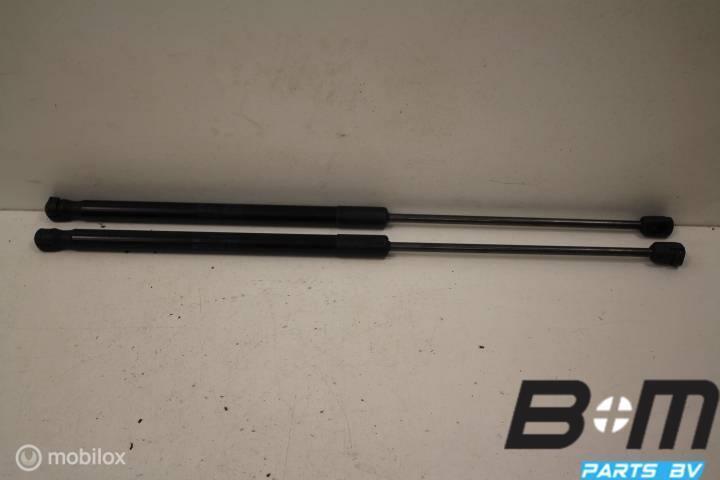 Set gasdrukveren achterklep Audi A3 8V 8V3827552, Auto-onderdelen, Interieur en Bekleding, Gebruikt