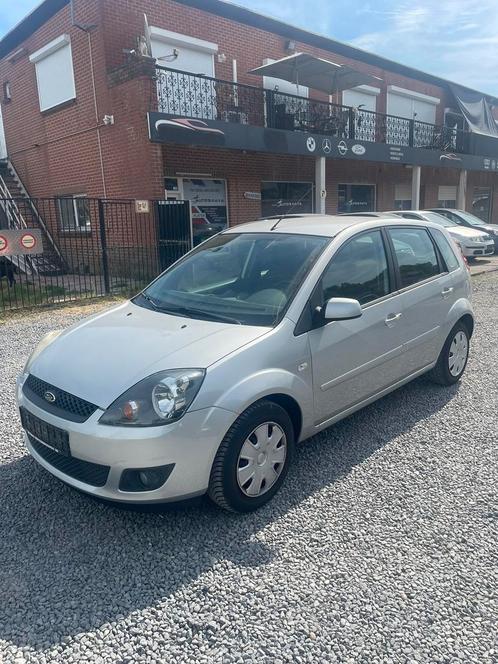 Ford Fiesta 1.3i Airco GEKEURD, Auto's, Ford, Bedrijf, Fiësta, Airbags, Airconditioning, Boordcomputer, Centrale vergrendeling