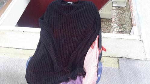 2 truien, small-medium, V hals, Kleding | Dames, Truien en Vesten, Gedragen, Maat 38/40 (M), Wit, Ophalen of Verzenden