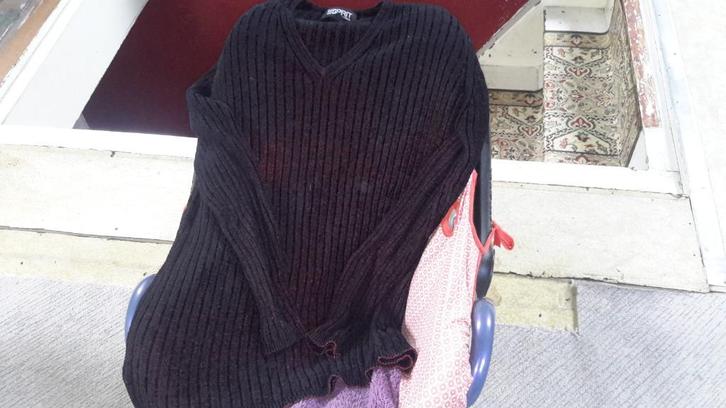 2 truien, small-medium, V hals, Kleding | Dames, Truien en Vesten, Gedragen, Maat 38/40 (M), Wit, Ophalen of Verzenden