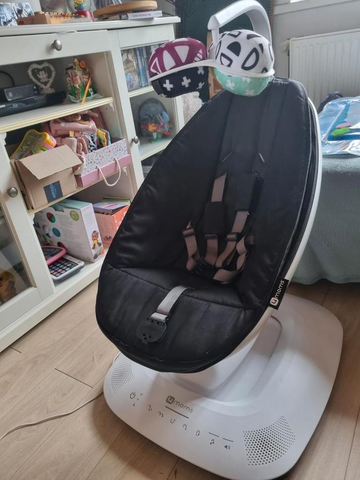 4moms  - Mamaroo 5, Kinderen en Baby's, Wipstoeltjes, Zo goed als nieuw, Schommelstoel, Overige merken, Met gordel(s) of riempje(s)