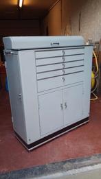 Armoire dentaire des années 1960, Enlèvement, Utilisé