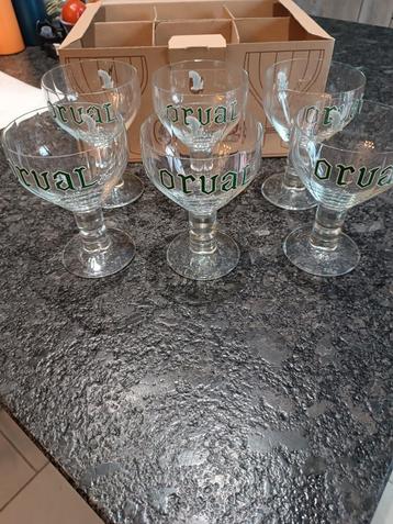 A vendre une caisse de verre orval vert beschikbaar voor biedingen