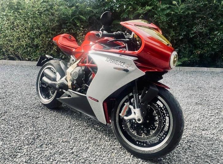 MV AGUSTA Superveloce 800 S , série limitée Oro !!!, Motos, Motos | MV Agusta, Entreprise, Super Sport, plus de 35 kW, 3 cylindres