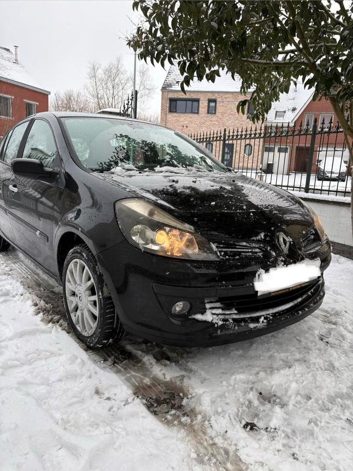 Renault Clio 1.4i 16V 175000km, Auto's, Renault, Particulier, Clio, Benzine, Euro 4, Stadsauto, 5 deurs, Handgeschakeld, Zwart