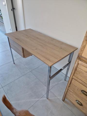 Vintage bureau  beschikbaar voor biedingen