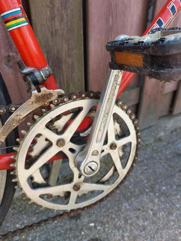 Een  Retro Elite Koersfiets jaren 70 10 versnellingen beschikbaar voor biedingen