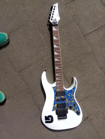 Ibanez rg350 dx White 