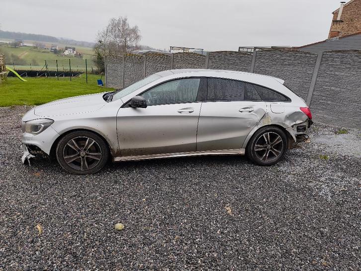 Accidenté mercedes CLA 220cdi amg édition line, Autos, Mercedes-Benz, Particulier, CLA, Airbags, Break, Automatique, Enlèvement