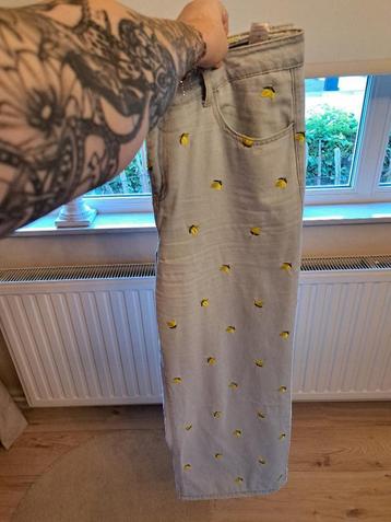 Jeansbroek met citroentjes van Lola Liza beschikbaar voor biedingen