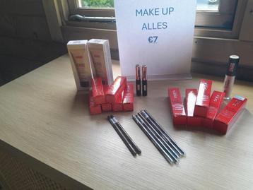 Make- up Nieuw beschikbaar voor biedingen