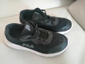 Fila sneakers maat 34, als nieuw  beschikbaar voor biedingen