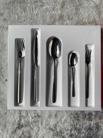 Zwilling Newcastle 60-delige bestekset, voor 12 personen beschikbaar voor biedingen