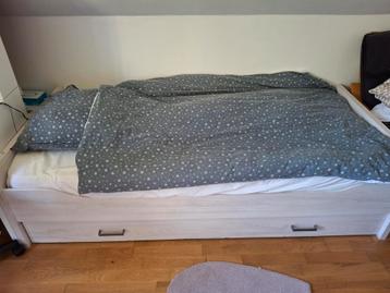 Lit 1 personne 90 sur 200 cm, Kinderen en Baby's, Babywiegjes en Ledikanten, Ophalen, Gebruikt