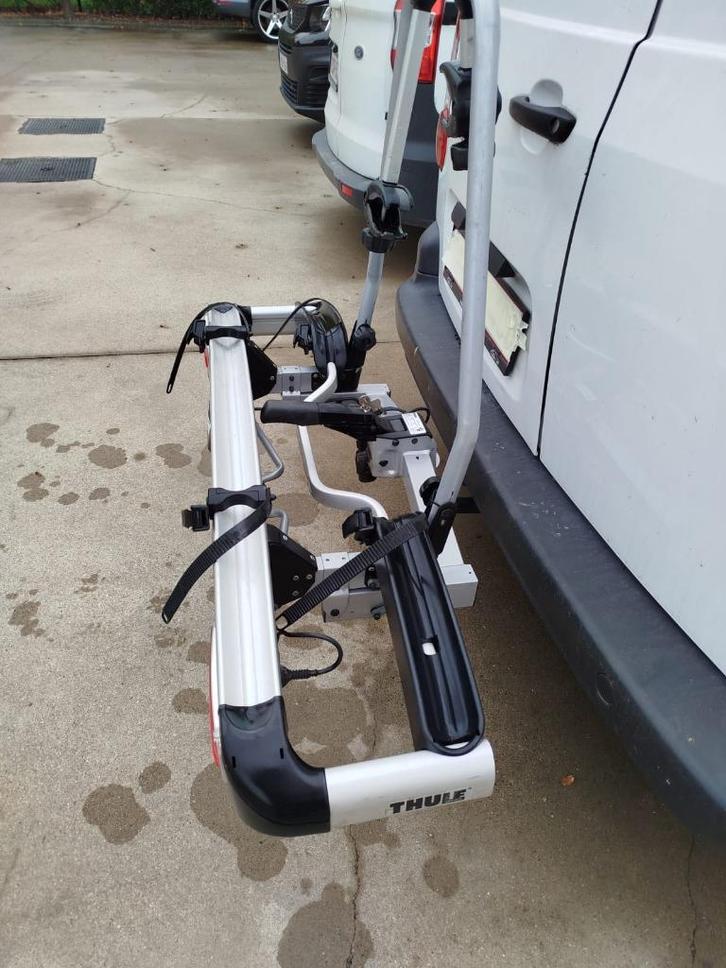 Thule EuroClassic G6 928 fietsendrager – voor 2 fietsen, Auto diversen, Fietsendragers, Gebruikt, Trekhaakdrager, 2 fietsen, Brede banden