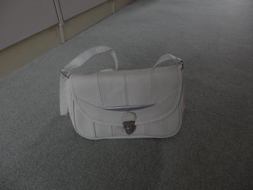   Nieuwe Italiaanse witte lederen dameshandtas beschikbaar voor biedingen
