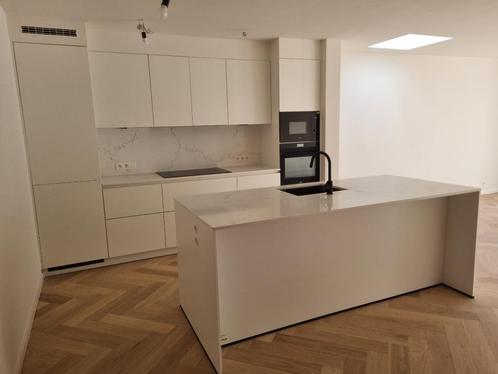 Nieuwe keuken, Huis en Inrichting, Keuken | Complete keukens, Nieuw, Overige typen, Wit, Graniet of Steen, Greeploos, Met kookeiland