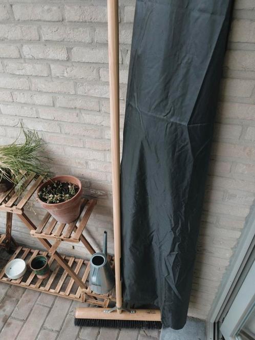 grand balais pour extérieur, Tuin en Terras, Overige Tuin en Terras, Zo goed als nieuw, Ophalen