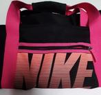 Nike/ sporttas/52 x 30 cm, Handtassen en Accessoires, Tassen | Sporttassen, Ophalen of Verzenden, Zo goed als nieuw, Dames