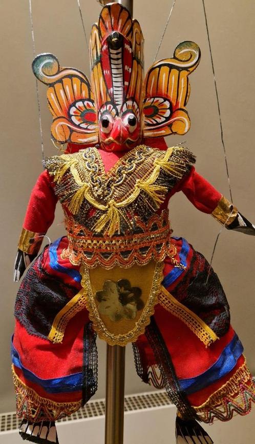 Aziatische trekpop Arend origine Sri Lanka, Antiek en Kunst, Kunst | Niet-Westerse kunst, Ophalen