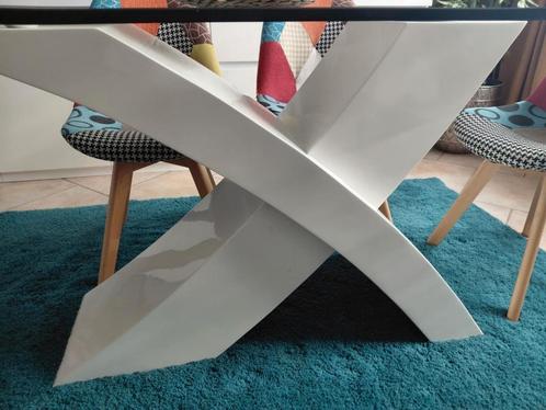Table de salle a manger, Huis en Inrichting, Woonaccessoires | Krantenbakken en Lectuurbakken, Zo goed als nieuw, Ophalen