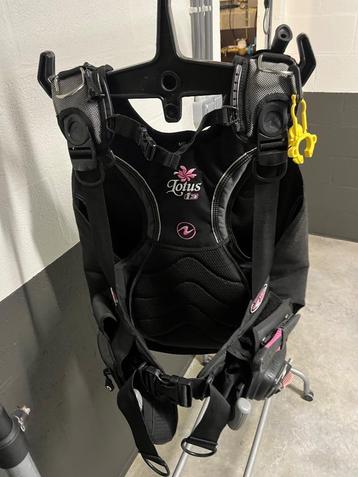 Aqualung Lotus i3 BCD beschikbaar voor biedingen