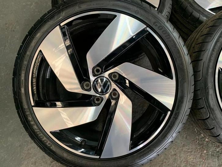Volkswagen gti 18 inch velgen originele nieuwe banden, Auto-onderdelen, Banden en Velgen, Banden en Velgen, All Season, 18 inch
