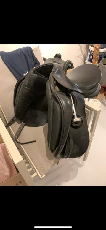 Topdressage zadel prestige  beschikbaar voor biedingen