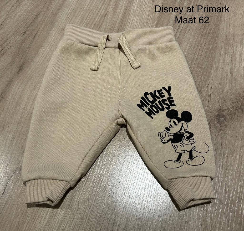 Broekje Mickey Mouse (Disney at Primark, maat 62), Enlèvement ou Envoi, Comme neuf, Pantalon