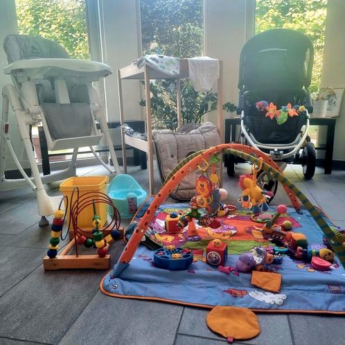 Baby uitzet. Buggy, eetstoel, verzorgingstafel, speelmat,..., Kinderen en Baby's, Buggy's, Gebruikt, Quinny, Regenhoes, Voetenzak