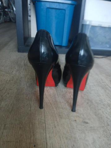 Christian louboutin Maat 38.5 nieuwstaat! beschikbaar voor biedingen