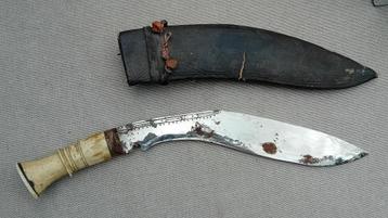Antieke dolk, Kukri beschikbaar voor biedingen