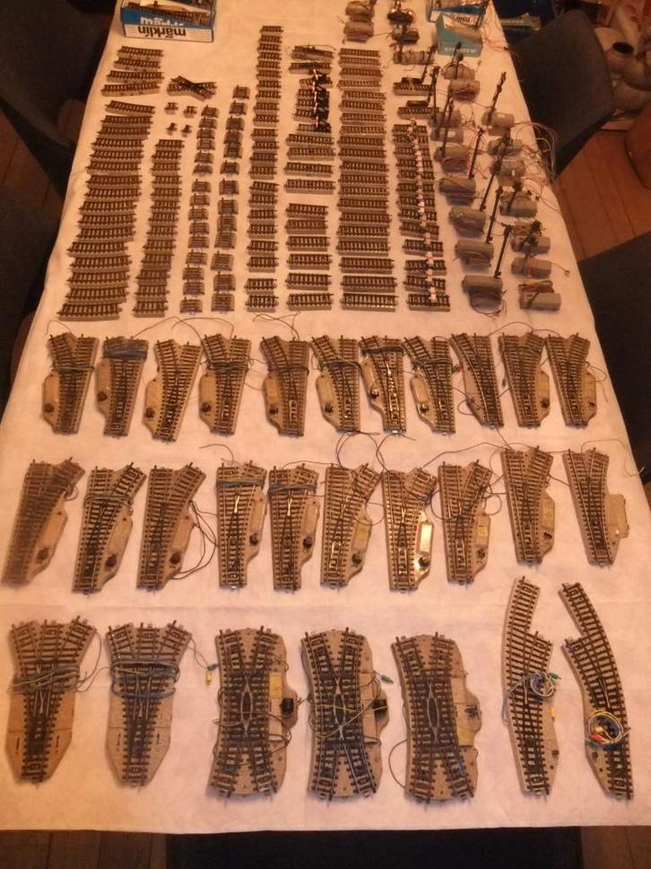 Märklin h0 - lot de 450 éléments voie M rails, signaux ...., Hobby en Vrije tijd, Modeltreinen | H0, Gebruikt, Rails, Wisselstroom