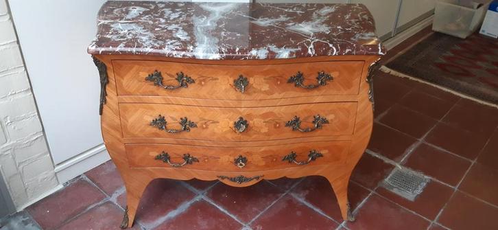 Commode de style Louis XV, Antiquités & Art, Antiquités | Meubles | Armoires, Enlèvement