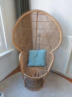 Grote Vintage Pauwenstoel/Peacock chair/Emmanuelle, Huis en Inrichting, Stoelen, Ophalen, Gebruikt, Riet of Rotan