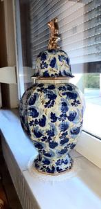 Decoratieve vaas, Ophalen, 50 tot 75 cm, Blauw, Aardewerk of Porselein